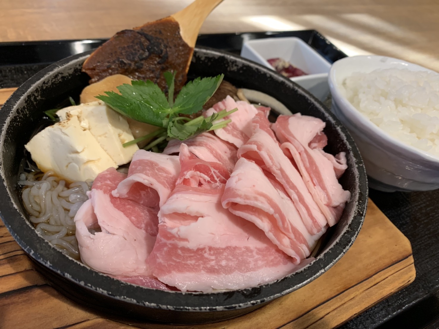 21公式店舗 送料無料 杉本食肉産業 金シャチ横丁 スギモト牛鍋店 尾張牛牛鍋セット ギフト館 待望の再販 Www Endocenter Com Ua